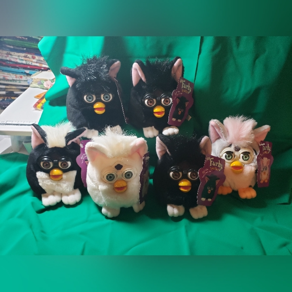6  Furby Buddies